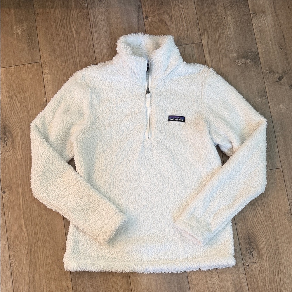 Patagonia Women's Cream Fleece Pullover Sweater